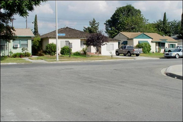 Cape Seal - это обработка поверхности дорожного полотна, предназначенная для продления срока службы дорожных покрытий в хорошем состоянии